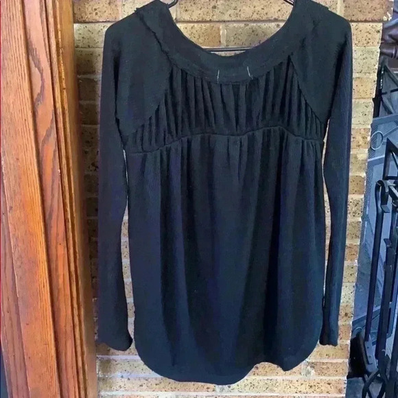 Free People long sleeve top. - Picture 2 of 3